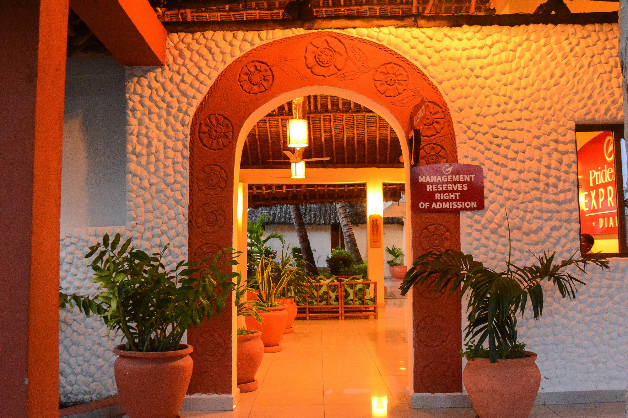 Prideinn Hotel Diani Diani Beach Eksteriør billede